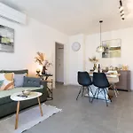 Gold With Free Parking Pula