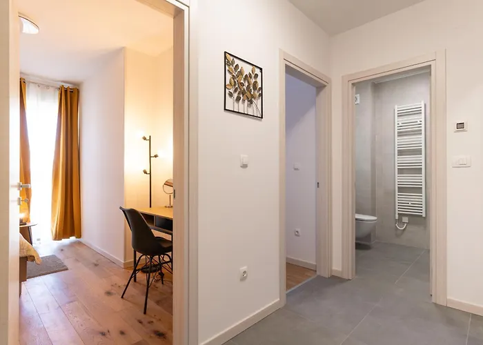 Gold With Free Parking Πούλα