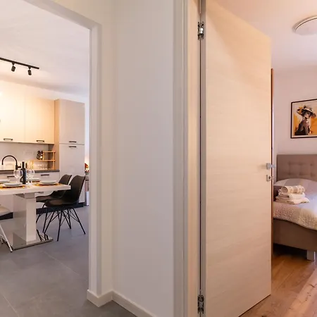 Gold Apartment