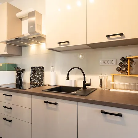 Gold With Free Parking *