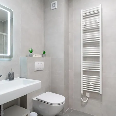 Gold With Free Parking *